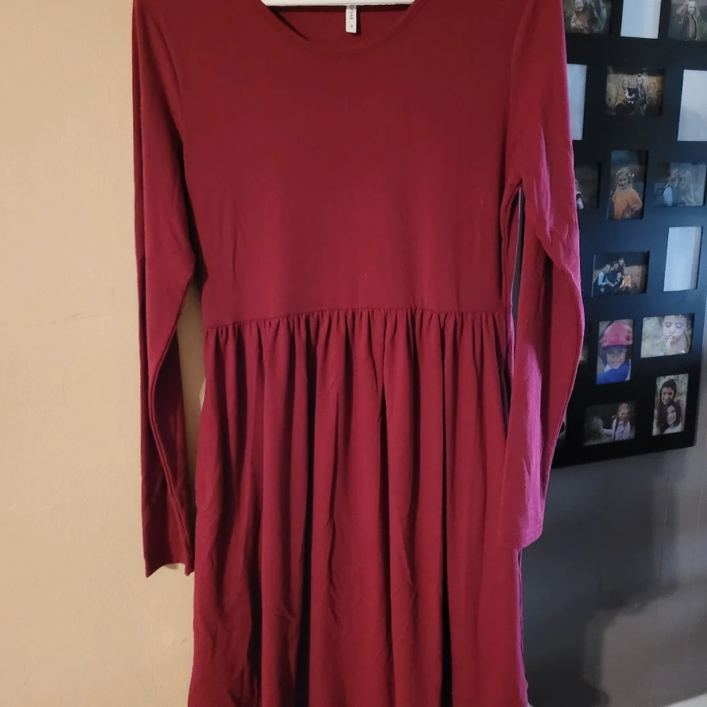 Longyuan Dress with side pkts, Size M, Redish Wine. - Picture 5 of 8